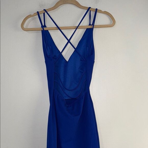 Blue Bodycon V-Neck Cocktail Dress - Picture 6 of 8